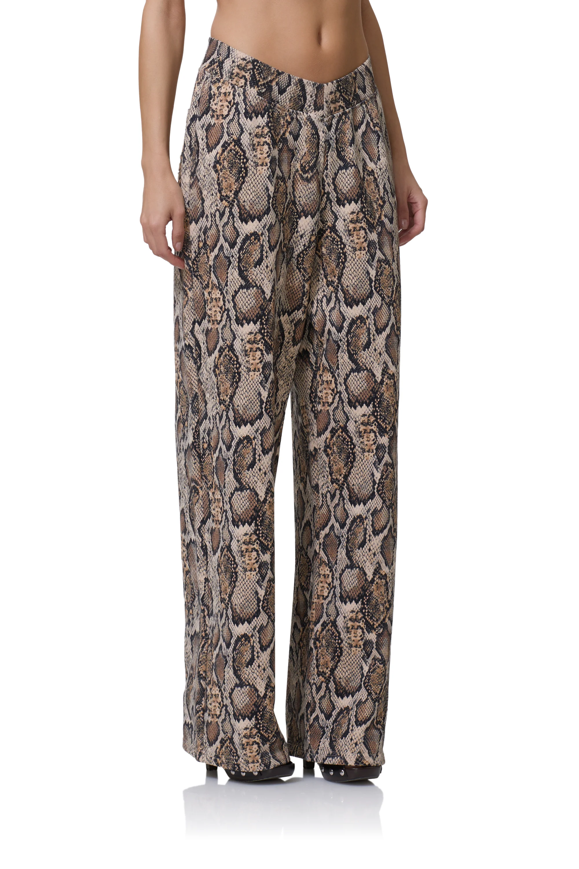 Dustin V Waist Sweatpant - Sand Serpent - Image 3