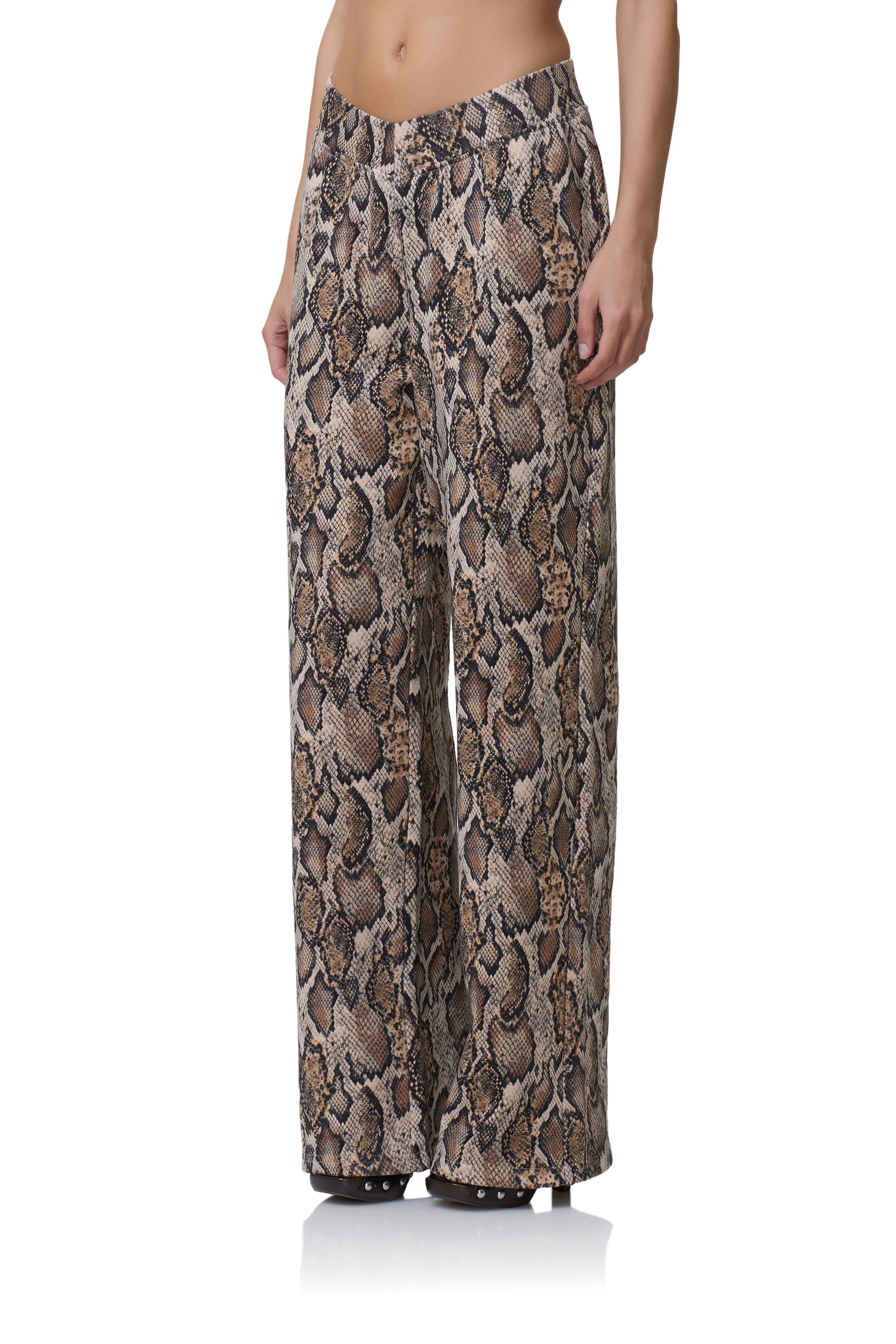 Dustin V Waist Sweatpant - Sand Serpent - Image 4